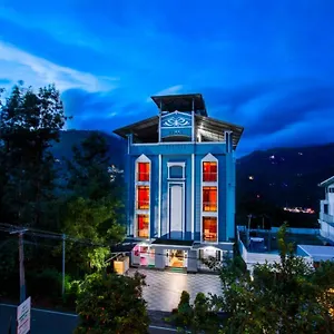 Misty Meadows 3* Munnar