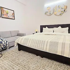 Lux Studio By Epic 3* Gurgaon